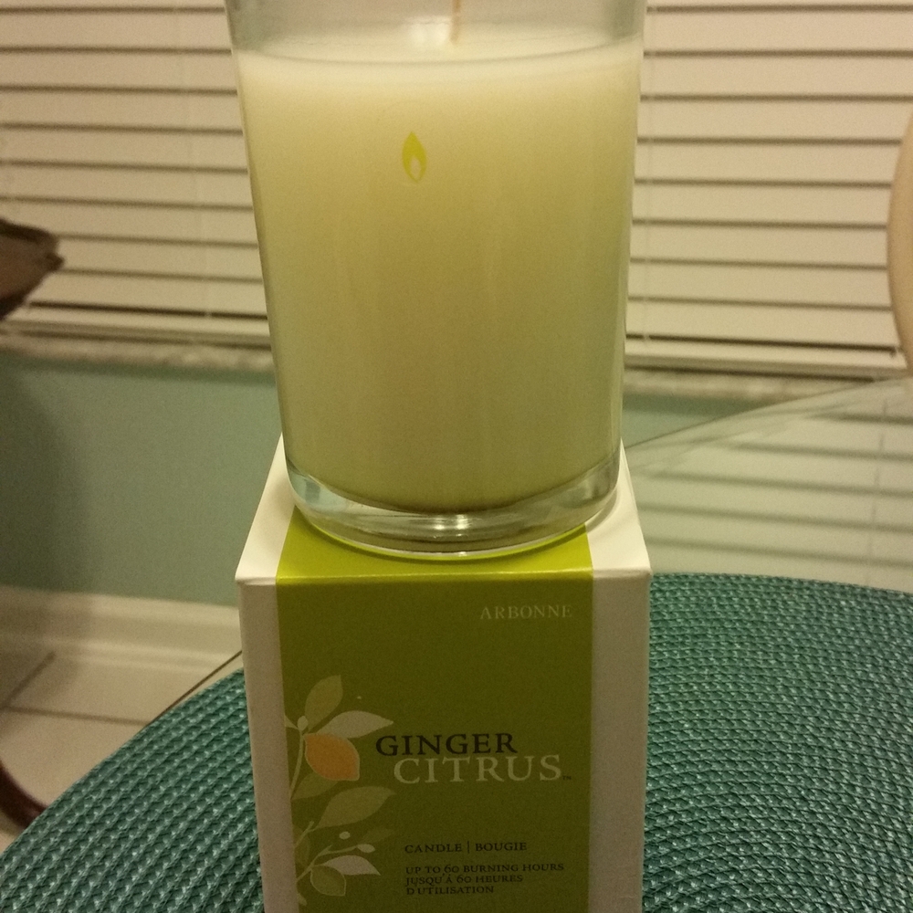 Arbonne Classic Ginger Citrus Candle - Picture 4 of 6